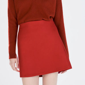 Donating soon💕 EUC ZARA Red Mini Skirt Size M