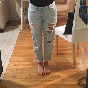 Distressed Boyfriend Jeans Forever 21 size 25
