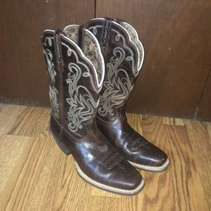 Ariat Legend cowgirl boots