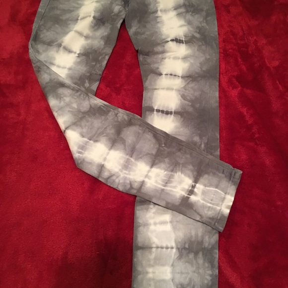 Lucky Brand Skinny Jeans - Picture 1 of 5