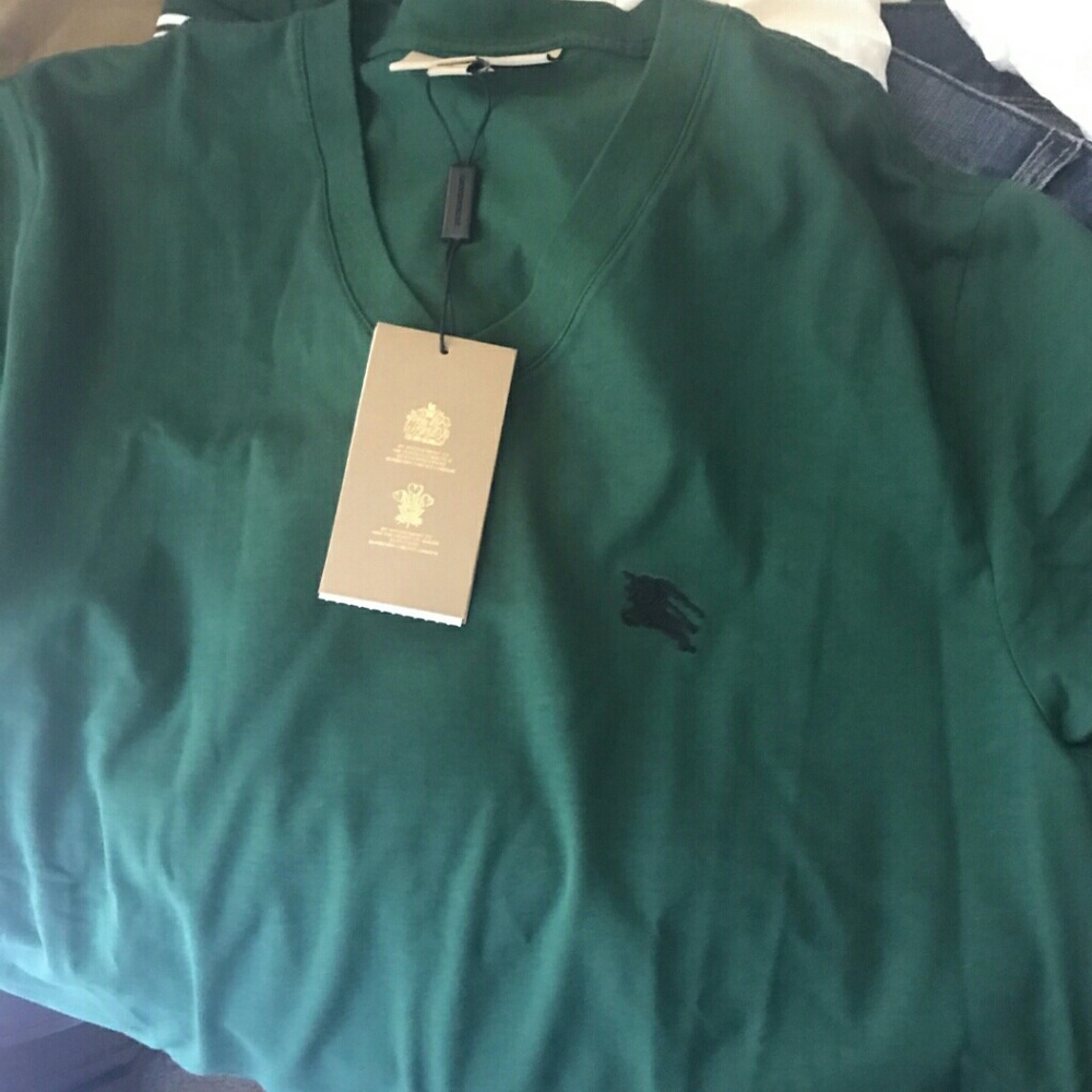 Burberry t-shirt