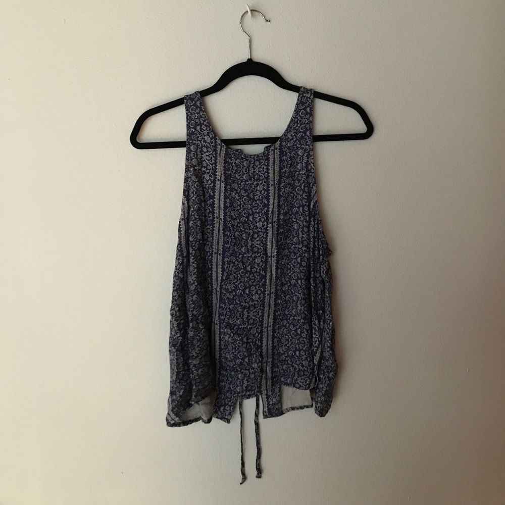 American Eagle Size M lace up back tank