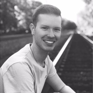 Meet your Posher, Zach