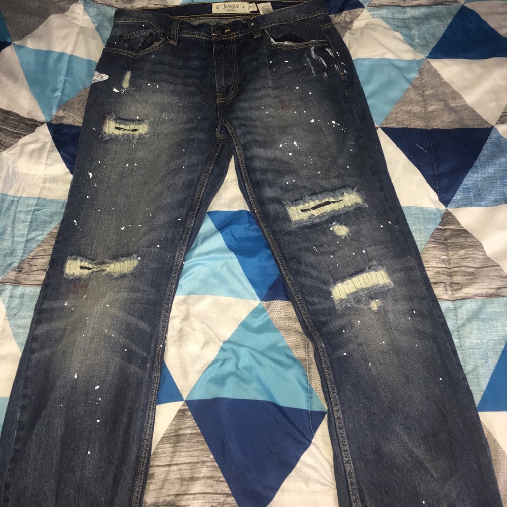 Men’s slim straight distressed jeans 32/34
