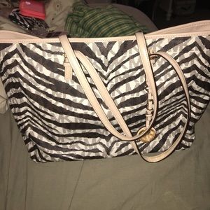 MICHAEL KORS SHOULDER BAG!