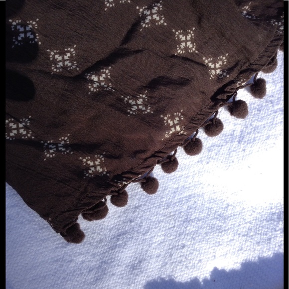 New! Francesca's Alya Pom Pom top - Picture 7 of 8