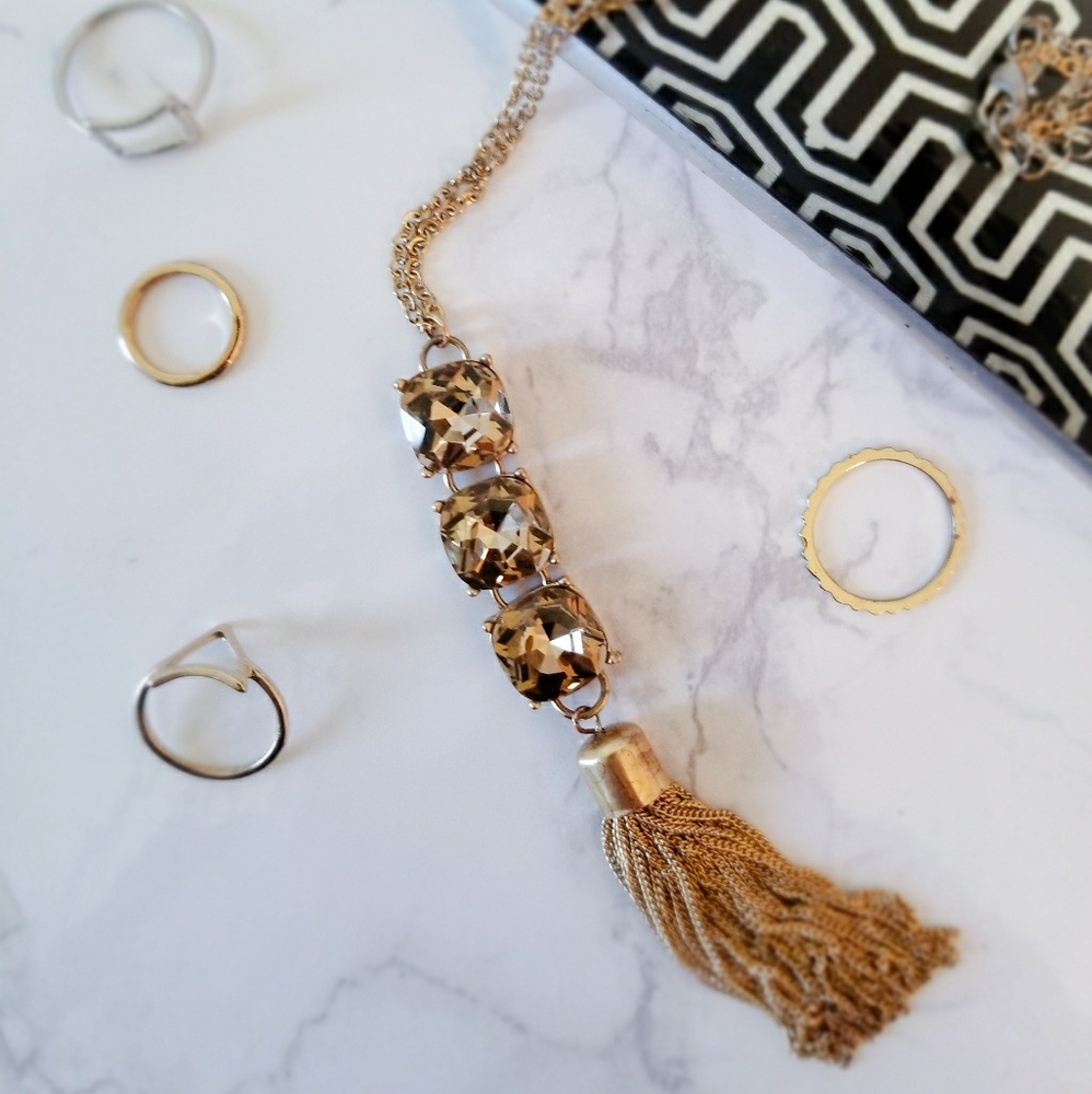 *NEW* Tassel & sparkle in Champagne