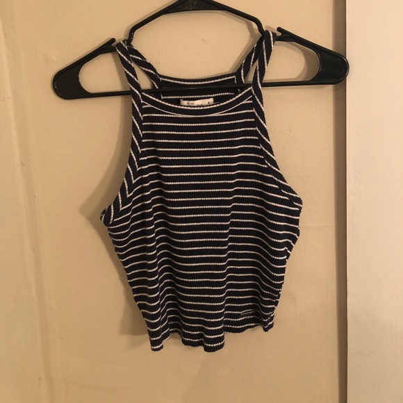 Abercrombie & Fitch Tops - ABERCROMBIE & FITCH CROP TOP