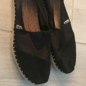 Toms super cute NWOT