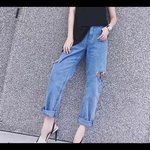 Distressed Boyfriend Jeans