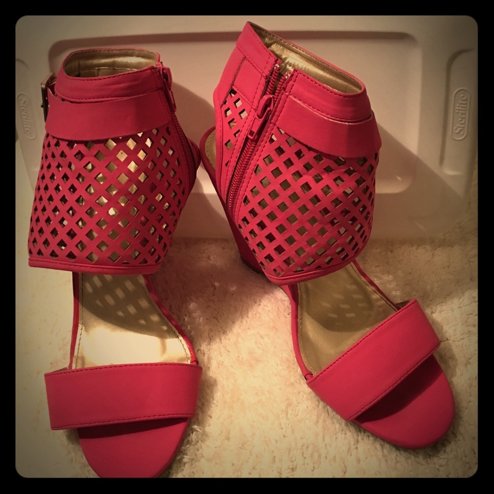 Ashley Stewart Pink short Gladiator Sandals