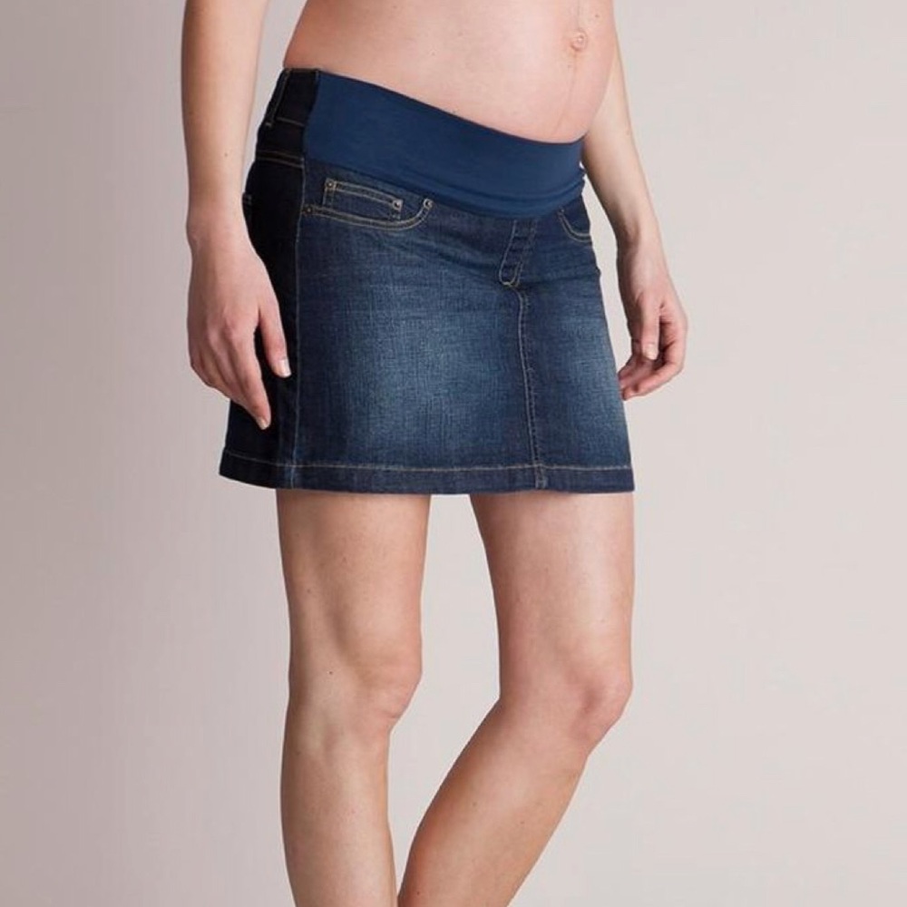 Stretch denim maternity mini-skirt, sz 8, EUC