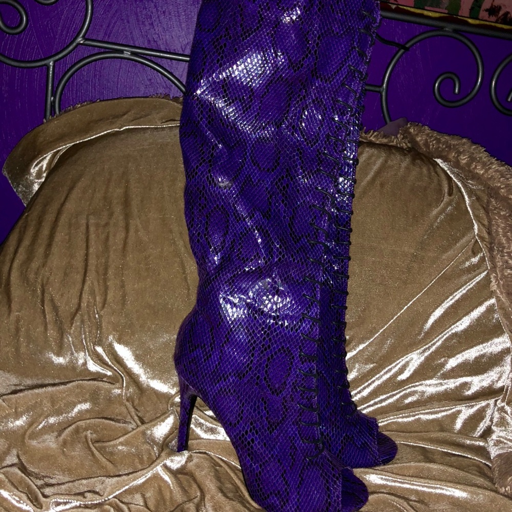 ShoeDazzle Purple Snake Print