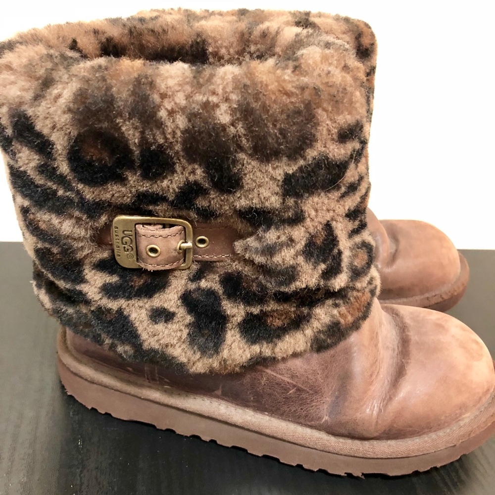UGG Animal Stout Leather Leopard Boots Youth Sz.4