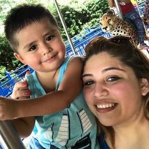 Meet your Posher, Carolina