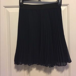 Navy blue pleated skirt from abercrombie