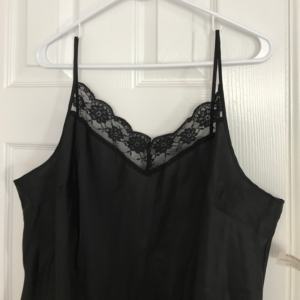 Slip - Picture 2 of 4