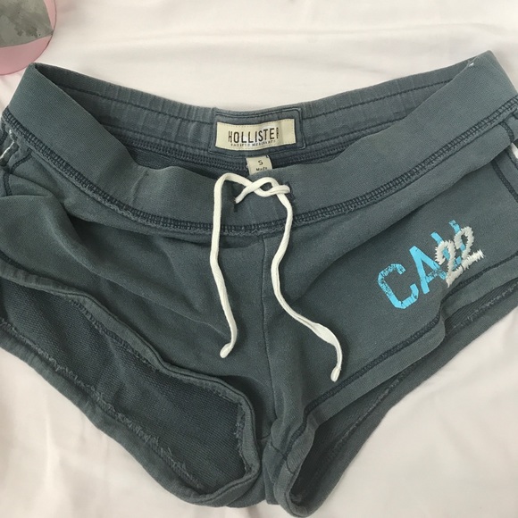 Pants - Hollister booty shorts
