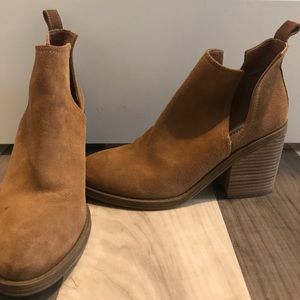 Steve Madden brown booties
