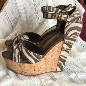Hot 🔥 Zebra print wedges