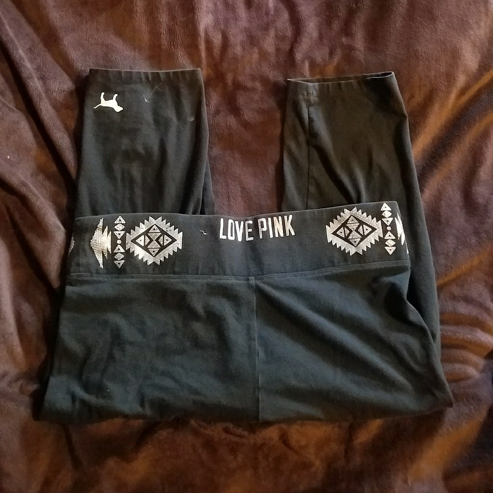 VS PINK cropped yoga pants