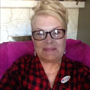 Meet your Posher, Annette