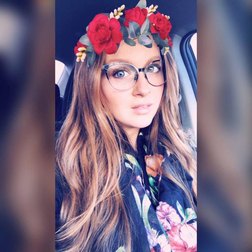 Meet your Posher, Elyse