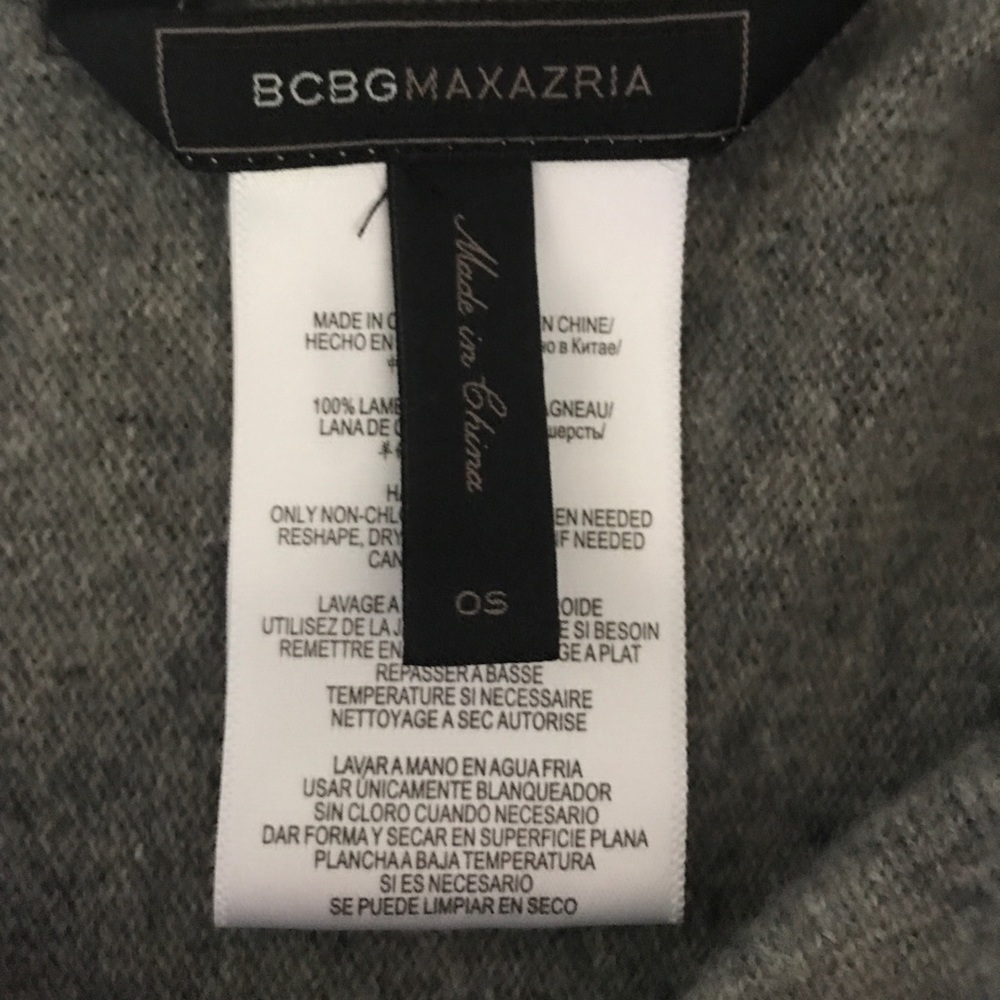 BCBG MAXAZRIA WYONA PONCHO. - Picture 5 of 8