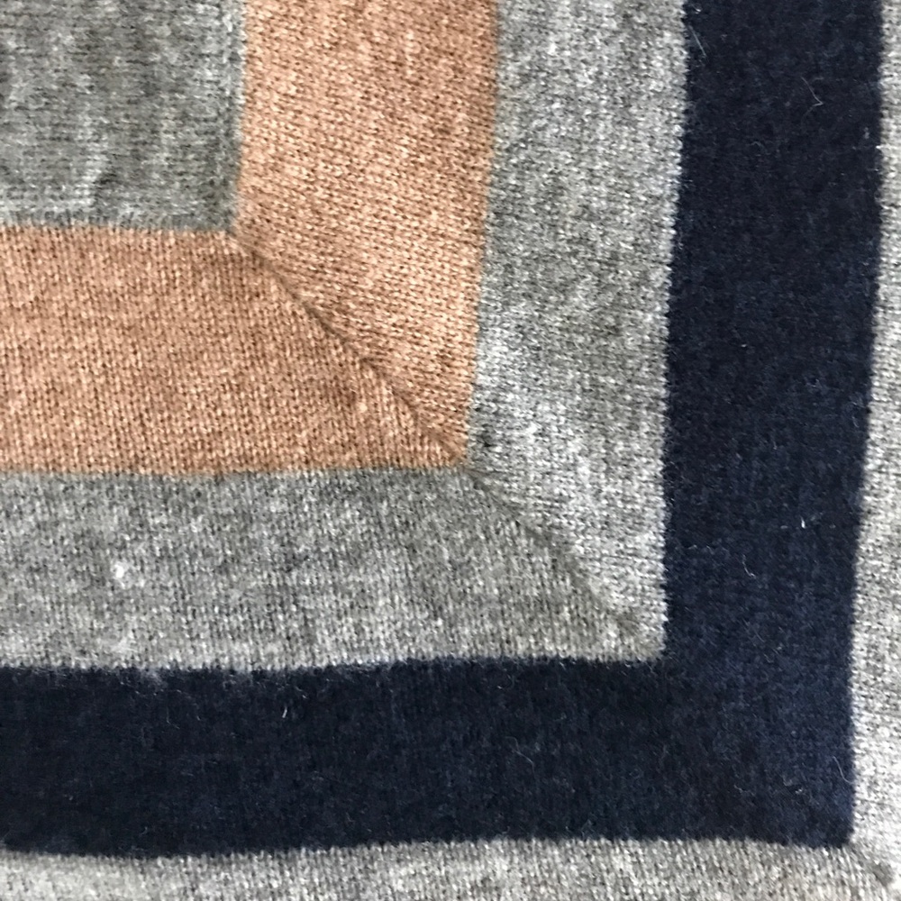 BCBG MAXAZRIA WYONA PONCHO. - Picture 7 of 8