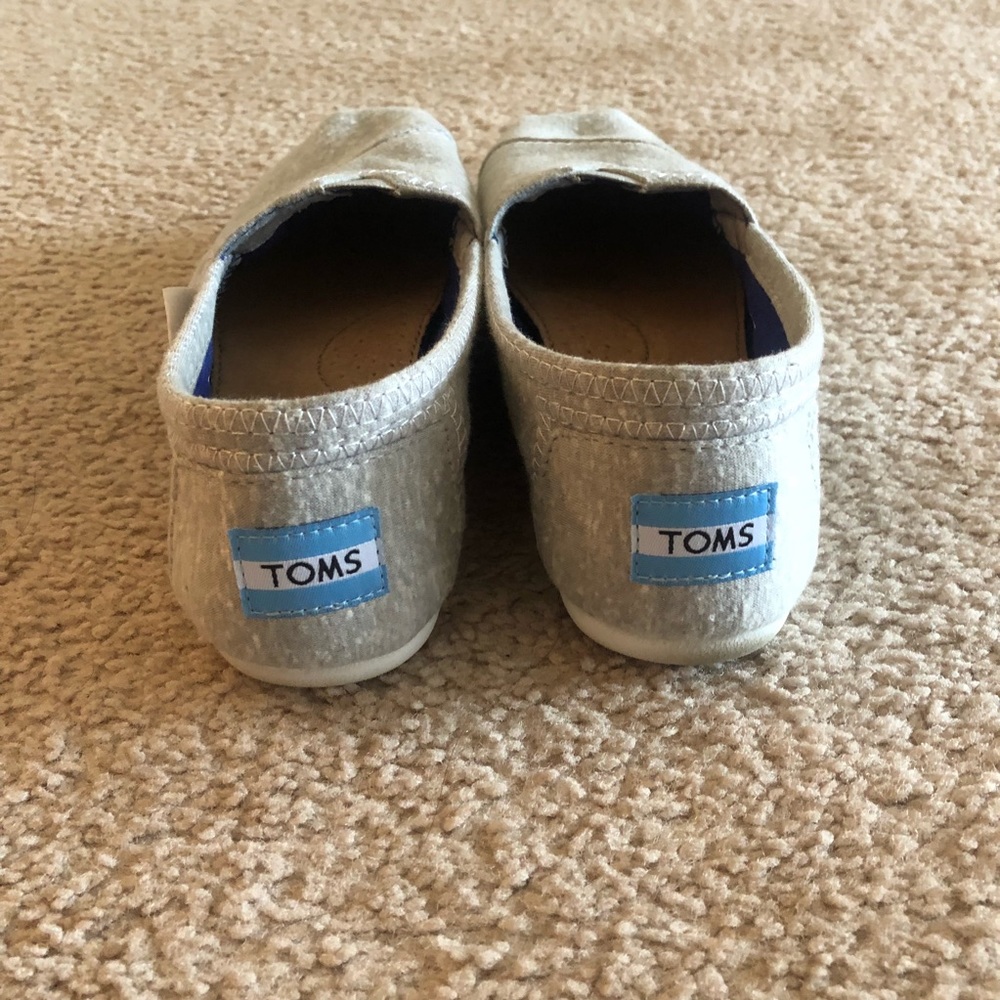 Toms