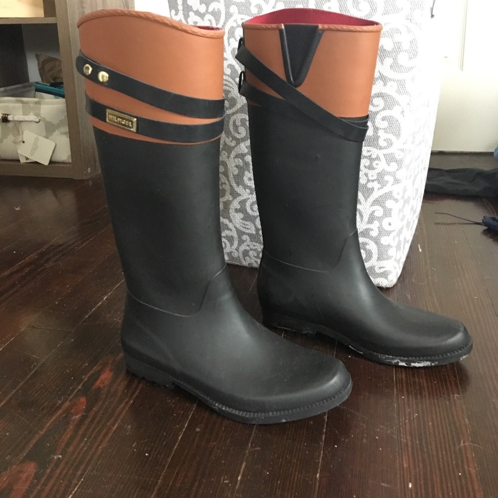 tommy hilfiger rain/ snow boots