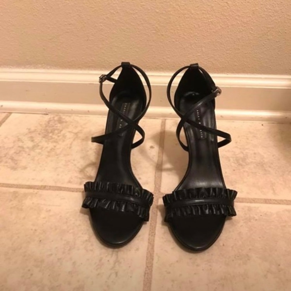 Black beautiful high heel shoes 👠
