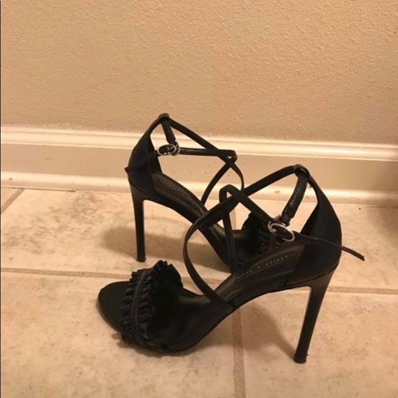 Black beautiful high heel shoes 👠 - Picture 2 of 2