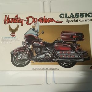 Harley Davidson 1/12 Scale Model Kit