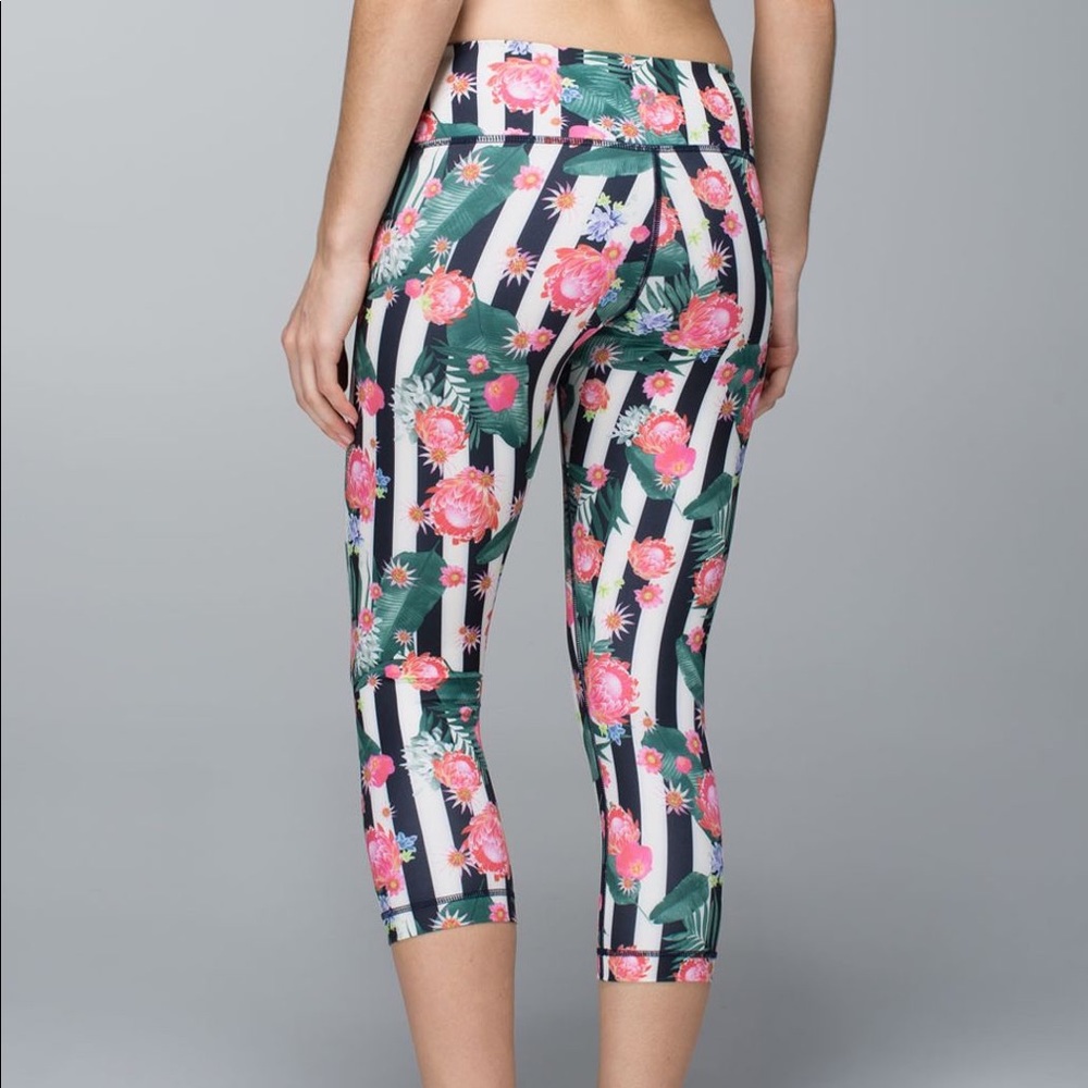 Lululemon Palm Play WU crop