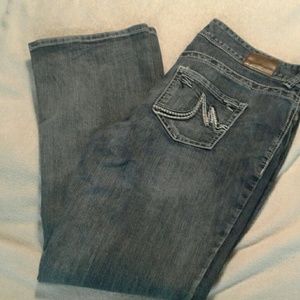 Maurices jeans