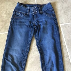 Wanna Berta Butt? High waisted jeans.