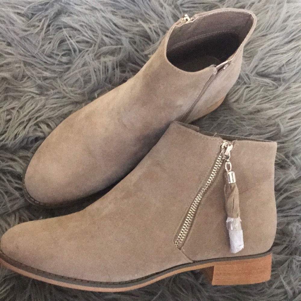 Final Price 😊NEW without tag Forever 21 booties