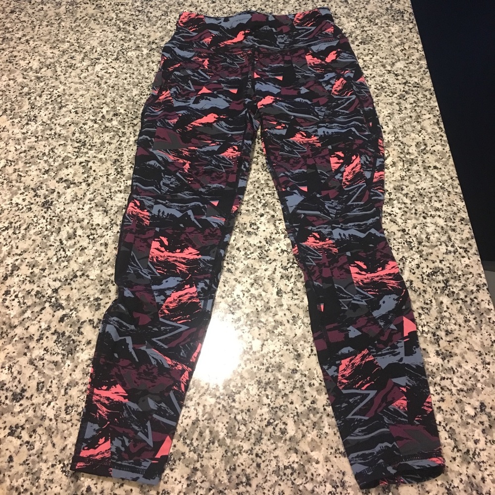 Sweaty Betty multi colored work out pant