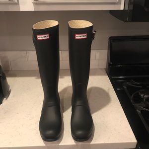 Tall black matte Hunter Boots!