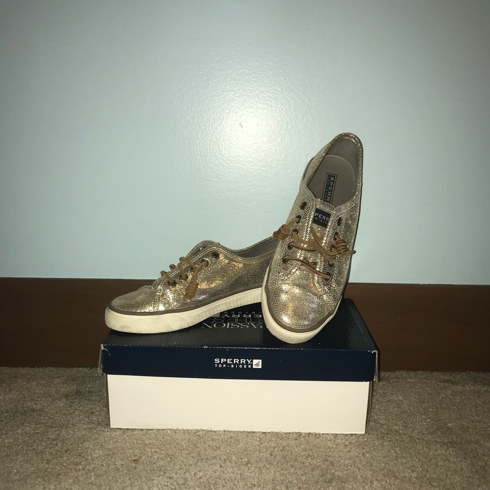 Sperry sneaker