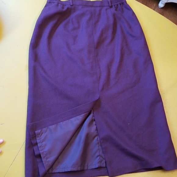 Sag Harbor Skirt - Picture 2 of 3