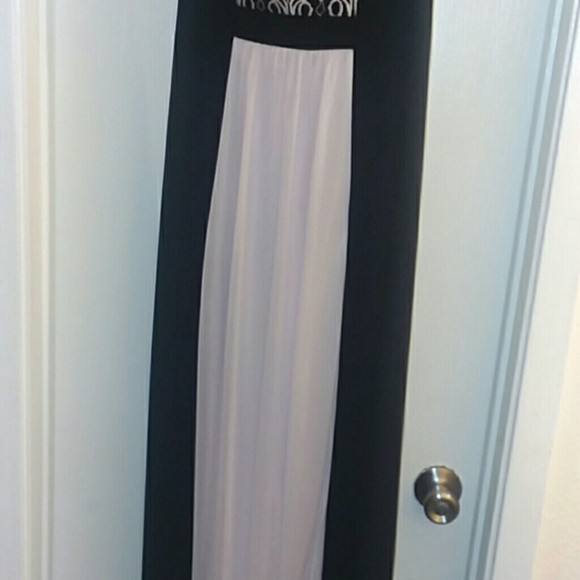 Black long dress with light pink - Picture 3 of 3