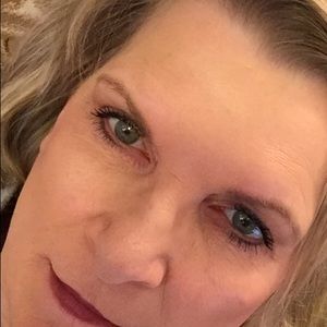 Meet your Posher, Debra