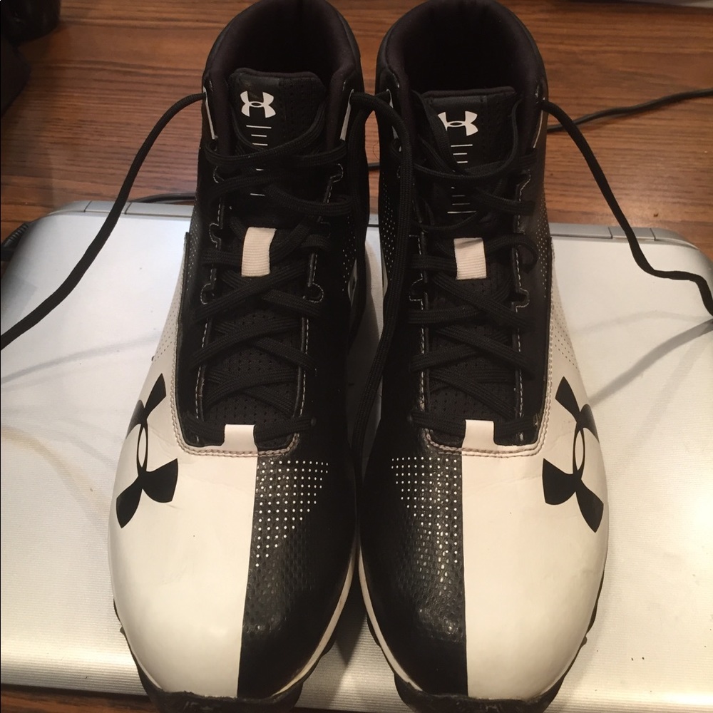 Under Armour cleats - Picture 2 of 7