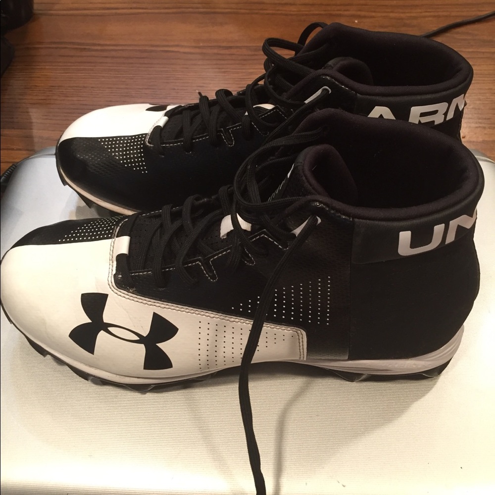 Under Armour cleats - Picture 3 of 7