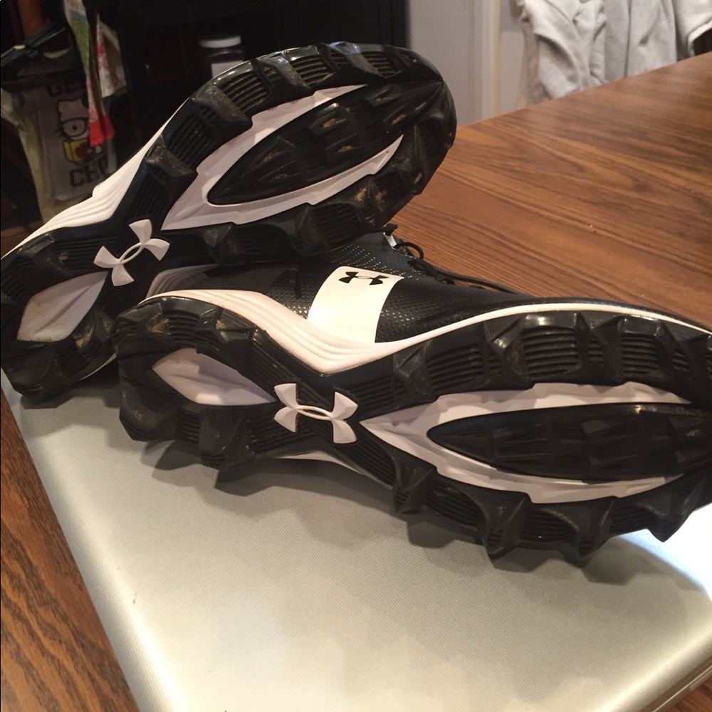 Under Armour cleats - Picture 5 of 7