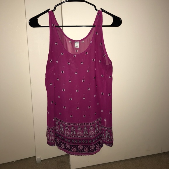 Cute Summer tank!! - Picture 1 of 4