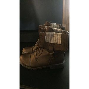 Brown boots