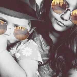 Meet your Posher, Devin